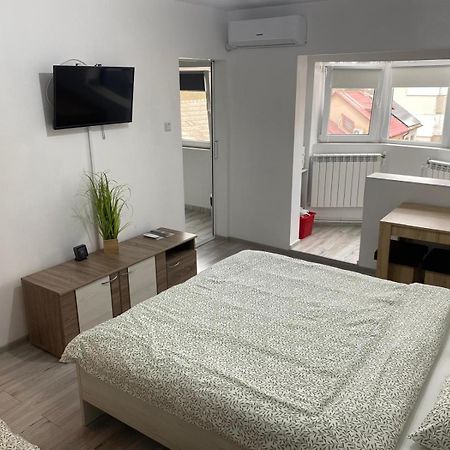 Appartement Garsoniera Zak à Turda Extérieur photo